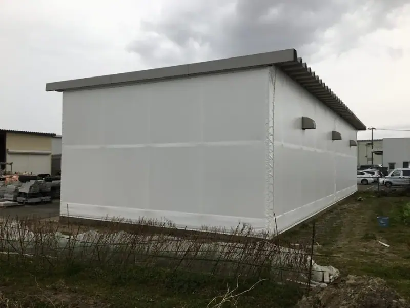 テント倉庫の施工写真